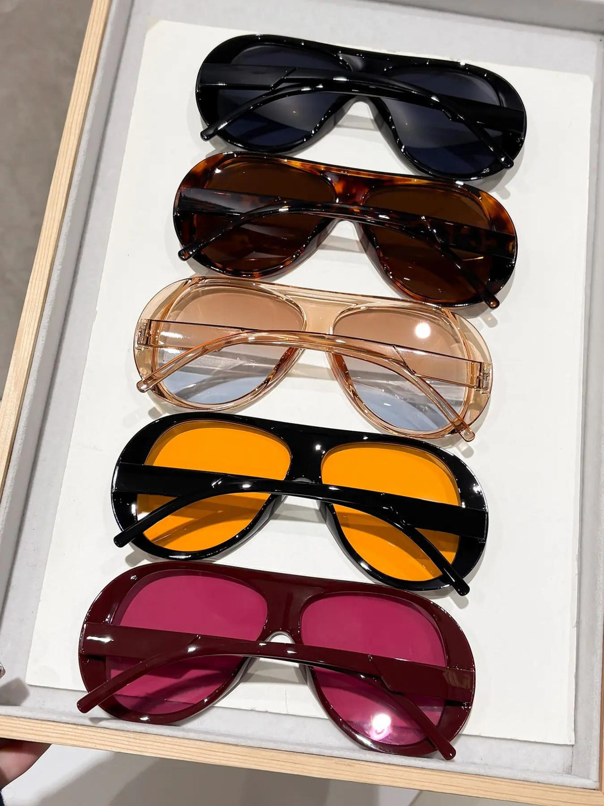 5 pairs of Y2K street-style women's sunglasses with leopard print, perfect for beach vacations, driving, and a night out—stylish accessories for any occasion