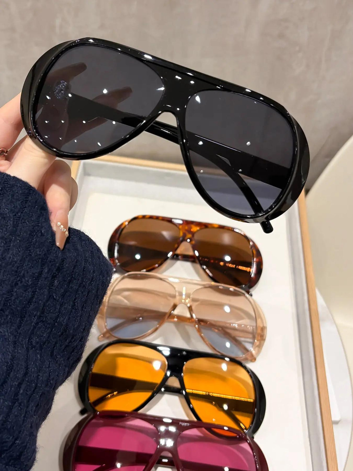 5 pairs of Y2K street-style women's sunglasses with leopard print, perfect for beach vacations, driving, and a night out—stylish accessories for any occasion